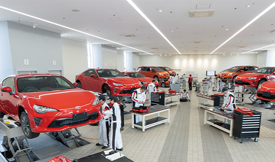 専門学校西日本昴自動車工科大学校
